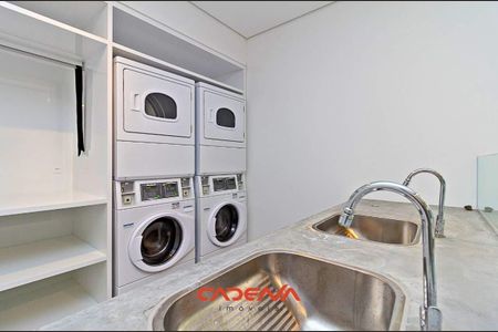 32_photo/94dce3f7bf.2b7ed266e2b18a42-ATLAS-b6defd7c-13a0-467b-b333-4b5c18c3558e.jpg de apartamento à venda com 1 quarto, 28m² em Bigorrilho, Curitiba