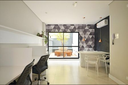 24_photo/94dce3f7bf.7aabb70842892ca6-ATLAS-fffc032d-7994-4be9-aeb3-790fd7206ac9.jpg de apartamento à venda com 1 quarto, 37m² em Bigorrilho, Curitiba