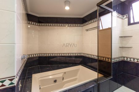 5_photo/94dce3f7e7.4b4f27f7f92832dd-ATLAS-099a13ec-065a-46b0-a6ff-77b81cb9b2e0.jpg de apartamento à venda com 4 quartos, 208m² em Centro, Curitiba