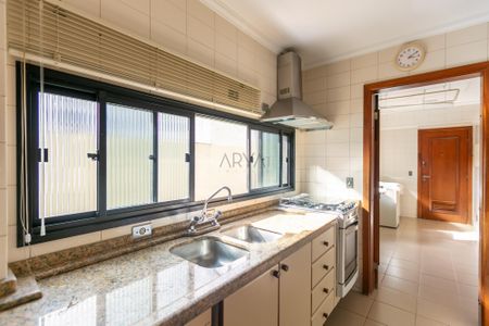 1_photo/94dce3f7e7.4b4f27f7f92832dd-ATLAS-1f77bb0d-8c55-42fb-9b78-36bdd6091dfa.jpg de apartamento à venda com 4 quartos, 208m² em Centro, Curitiba