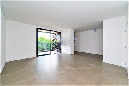 4_photo/94dce3f7f9.45f02ef6bff41bc6-ATLAS-22309f83-0e01-4958-a108-910fca2a40c3.jpg de apartamento à venda com 3 quartos, 121m² em Centro, Curitiba