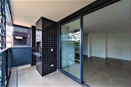 41_photo/94dce3f7f9.45f02ef6bff41bc6-ATLAS-bcc11bfd-5884-43df-ae4d-44753df4c1ac.jpg de apartamento à venda com 3 quartos, 121m² em Centro, Curitiba