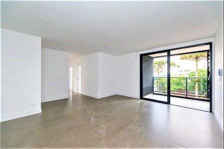 35_photo/94dce3f7f9.45f02ef6bff41bc6-ATLAS-cf54174d-c14e-4e15-94c7-0c34e75c3664.jpg de apartamento à venda com 3 quartos, 121m² em Centro, Curitiba