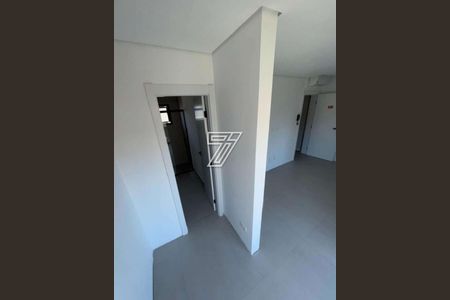 7_photo/94dce3f873.de9ff478bf629bee-ATLAS-c61556bb-0e12-4820-aa0d-036af0a31dfe.jpg de kitnet/studio à venda com 1 quarto, 23m² em Mercês, Curitiba