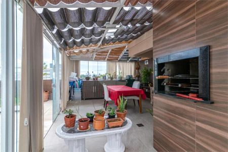 3_photo/94dce3f88d.f861ecc718bdcbd7-ATLAS-e48c1ea2-a4c7-4301-84e5-2a592b1f3ce9.jpg de apartamento à venda com 4 quartos, 277m² em Mercês, Curitiba