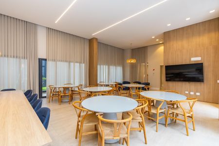 35_photo/94dce3f891.23351eba74f1df34-ATLAS-ebd5a792-0f7d-4f8c-8a85-de11f3399f25.jpg de apartamento à venda com 2 quartos, 78m² em Mercês, Curitiba