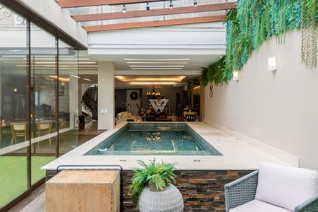 12_photo/94dce3f8d5.cba9474eaf1c4fd4-ATLAS-381f9d66-8a4d-4ab7-b443-09e7b0be6b0a.jpg de casa à venda com 4 quartos, 743m² em Mercês, Curitiba