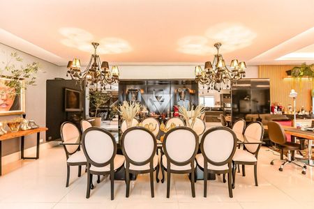 8_photo/94dce3f8d5.cba9474eaf1c4fd4-ATLAS-7405a601-cc6a-4e92-8e50-bda41bf7fdc9.jpg de casa à venda com 4 quartos, 743m² em Mercês, Curitiba