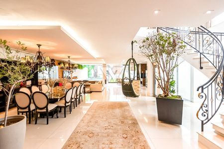 4_photo/94dce3f8d5.cba9474eaf1c4fd4-ATLAS-7f3b5461-b32c-40be-84e6-8bc9b9c3f496.jpg de casa à venda com 4 quartos, 743m² em Mercês, Curitiba