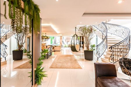 5_photo/94dce3f8d5.cba9474eaf1c4fd4-ATLAS-d8c6fe3e-8e77-400b-920e-bcfa18b6a74e.jpg de casa à venda com 4 quartos, 743m² em Mercês, Curitiba