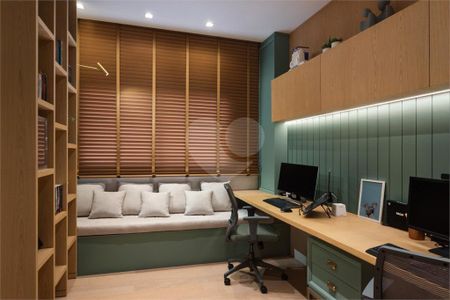 23_photo/94dce3f8dd.e6e1c947b02cf8fb-ATLAS-403cd391-e95d-4055-a3a0-e3531ccd2d3f.jpg de apartamento à venda com 3 quartos, 151m² em Centro, Curitiba