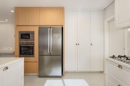 9_photo/94dce3f8dd.e6e1c947b02cf8fb-ATLAS-b5291ce0-cce0-48ab-9e2f-ce22f1e30fa4.jpg de apartamento à venda com 3 quartos, 151m² em Centro, Curitiba