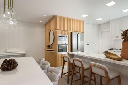 2_photo/94dce3f8dd.e6e1c947b02cf8fb-ATLAS-cacb88bd-49d0-4e6a-aa8e-96fd9f1d857b.jpg de apartamento à venda com 3 quartos, 151m² em Centro, Curitiba