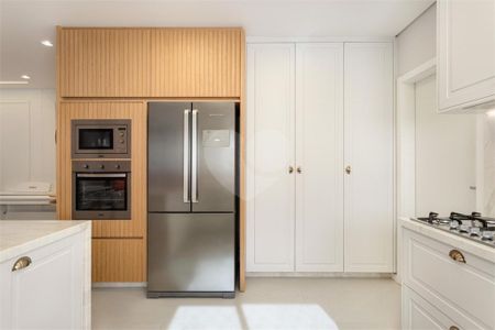 16_photo/94dce3f8dd.f87c5f63b588f4d4-ATLAS-6f2f688a-c3d5-49d9-853d-6184b3a8dfea.jpg de apartamento à venda com 3 quartos, 151m² em Centro, Curitiba