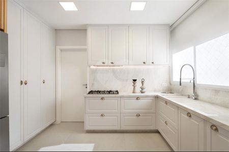 9_photo/94dce3f8dd.f87c5f63b588f4d4-ATLAS-c9a90cf9-b1ae-455c-b08e-54f8e1f62e25.jpg de apartamento à venda com 3 quartos, 151m² em Centro, Curitiba