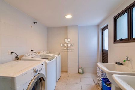 32_photo/94dce3f8df.2bd6c31d73845aaa-ATLAS-3b6b409d-4c11-4a75-b990-7c649d7f63db.jpg de apartamento à venda com 3 quartos, 151m² em Centro, Curitiba