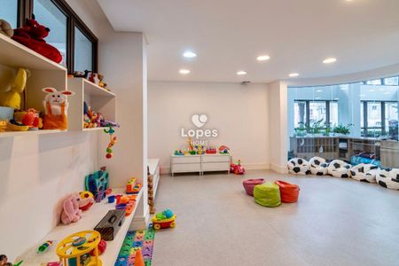 9_photo/94dce3f8df.2bd6c31d73845aaa-ATLAS-cc1133ea-c113-422a-a0fd-a1d7a551fbf4.jpg de apartamento à venda com 3 quartos, 151m² em Centro, Curitiba