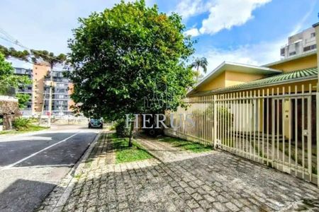 10_photo/94dce3f8e1.54b8780a509023fd-ATLAS-e6bbd322-683b-4c29-84b5-0cb4d26df1b6.jpg de casa para alugar com 4 quartos, 210m² em Mercês, Curitiba