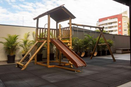 4_photo/94dce3f8f5.6d3345d0004e42f7-ATLAS-28661256-12e5-477c-88f1-b37143e0e33e.jpg de apartamento à venda com 3 quartos, 122m² em Mercês, Curitiba