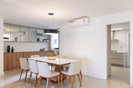 2_photo/94dce3f8f9.2faafcce8f09f311-ATLAS-05cd0512-9ac0-4879-a8f4-af3bc5464ca2.jpg de apartamento à venda com 3 quartos, 153m² em Centro, Curitiba