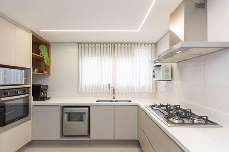 1_photo/94dce3f8f9.2faafcce8f09f311-ATLAS-9a75c8ec-e39e-41a7-a99b-be68490deade.jpg de apartamento à venda com 3 quartos, 153m² em Centro, Curitiba