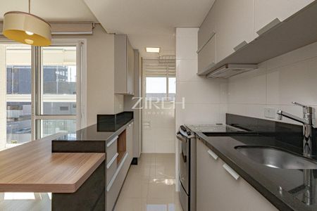 7_photo/94dce3f917.01e58fe0f594459a-ATLAS-3b71a204-7e95-4e74-aab9-d8e296cdcf51.jpg de apartamento à venda com 1 quarto, 46m² em Mercês, Curitiba