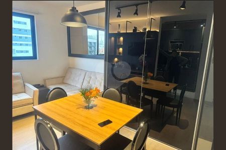 8_photo/94dce3f93d.6cfae7307d3dcc57-ATLAS-36e699fa-b8e2-42b1-9290-2f9187f1b988.jpg de apartamento à venda com 2 quartos, 61m² em Água Verde, Curitiba