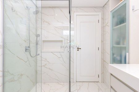 33_photo/94dce3f975.0b8924589b0f1b18-ATLAS-d41d7fa0-db55-4fb2-bb59-298363bdf9d4.jpg de apartamento à venda com 4 quartos, 230m² em Mercês, Curitiba