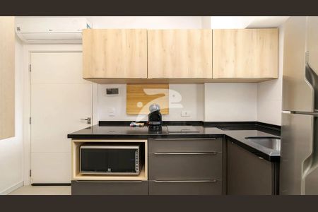 6_photo/94dce3fa3d.9496f0493cf8643e-ATLAS-5ee2b8cf-ca1a-4739-a1c7-a9a45cd1fbd1.jpg de kitnet/studio à venda com 1 quarto, 21m² em Mercês, Curitiba