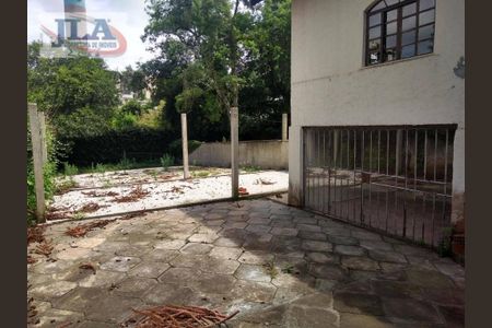 7_photo/94dce3fb2f.b591b2b051e9a06c-ATLAS-40669f59-a4a9-4b72-a929-657d61070f8c.jpg de casa para alugar com 4 quartos, 200m² em Mercês, Curitiba