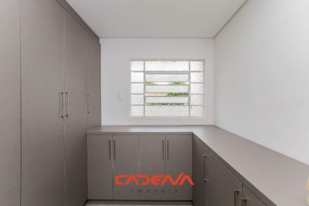 8_photo/94dce3fbc1.f0d246bad4da1cd5-ATLAS-dbdd38f8-3634-4ba6-b6ed-7f2e5a1ad8f7.jpg de casa à venda com 0 quarto, 440m² em Mercês, Curitiba