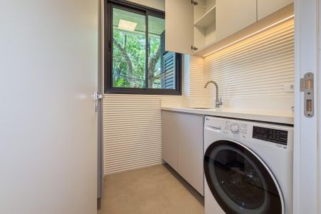 21_photo/94dce3fbd5.0aa27c9c25da381e-ATLAS-9a0c44b2-7d0d-4a9c-b096-8360b2a66f04.jpg de apartamento à venda com 4 quartos, 231m² em Mercês, Curitiba