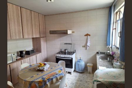 8_photo/94dce3fca7.3a37fa67e20dd3de-ATLAS-3e98c7e2-6aa4-40ed-8d96-4eb38f6eb8df.jpg de casa à venda com 6 quartos, 320m² em Mercês, Curitiba