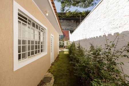 10_photo/94dce3fe73.5afd90b9c05d4dec-ATLAS-0bd03b07-dc55-4dfb-acd9-cc311fd1de32.jpg de casa à venda com 2 quartos, 205m² em Mercês, Curitiba