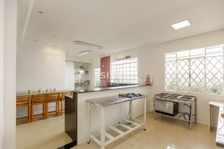 12_photo/94dce3fe73.5afd90b9c05d4dec-ATLAS-57c15cf2-03ed-4724-958b-ffd34809f2eb.jpg de casa à venda com 2 quartos, 205m² em Mercês, Curitiba