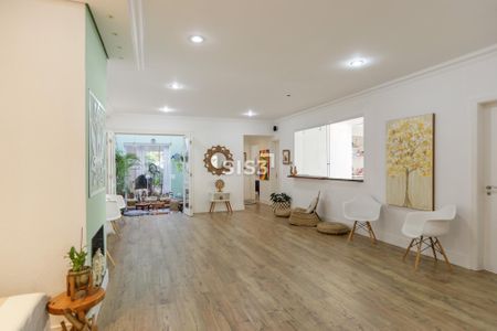 9_photo/94dce3fe73.5afd90b9c05d4dec-ATLAS-bcdb82cf-c403-4ab7-a278-92d63dfd848e.jpg de casa à venda com 2 quartos, 205m² em Mercês, Curitiba