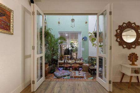 8_photo/94dce3fe73.5afd90b9c05d4dec-ATLAS-c7bd7f87-e4c2-4984-8d80-601dd0674d9e.jpg de casa à venda com 2 quartos, 205m² em Mercês, Curitiba