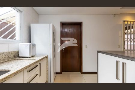 5_photo/94dce3fef1.48ab41160c80d1d5-ATLAS-b5e8dc4b-1f91-48b5-b6d7-3030f5f565fd.jpg de casa para alugar com 3 quartos, 260m² em Mercês, Curitiba