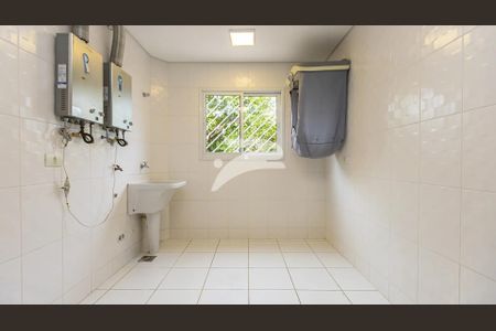 6_photo/94dce3fef1.48ab41160c80d1d5-ATLAS-c8b25a19-235e-48b0-83de-039bd73e25cd.jpg de casa para alugar com 3 quartos, 260m² em Mercês, Curitiba