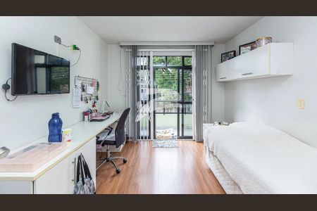 9_photo/94dce3fef5.c2aefe16be962f17-ATLAS-d0d8f11a-13ca-4b07-80b3-3661c116fb27.jpg de casa à venda com 3 quartos, 222m² em Mercês, Curitiba