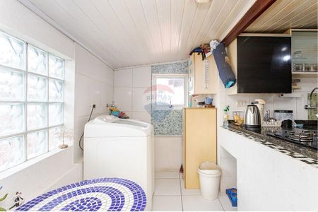 4_photo/94dce3ff59.22d99d281daac78a-ATLAS-07eb2a3a-22bc-4106-bcc9-bdbe52389e1a.jpg de casa à venda com 5 quartos, 217m² em Mercês, Curitiba