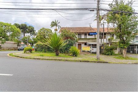 10_photo/94dce3ff59.22d99d281daac78a-ATLAS-1e197c5a-cfdf-4322-9609-4697f77660c8.jpg de casa à venda com 5 quartos, 217m² em Mercês, Curitiba