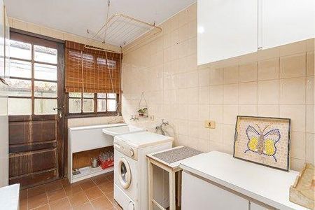 42_photo/94dce3ff59.22d99d281daac78a-ATLAS-50e18a9f-48af-4324-b27e-94ce24f0d96b.jpg de casa à venda com 5 quartos, 179m² em Mercês, Curitiba