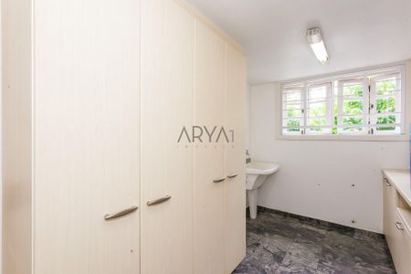 33_photo/94dce3ff6d.4c157fceb05af543-ATLAS-a8a8bb89-91da-4ad9-8900-4d1978f84f61.jpg de casa à venda com 7 quartos, 484m² em São Francisco, Curitiba