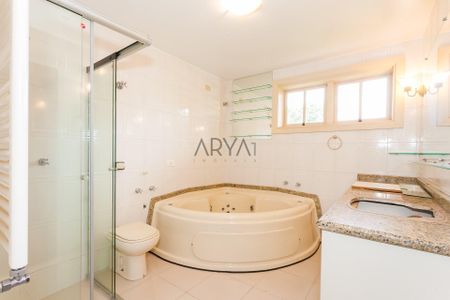 21_photo/94dce3ff6d.4c157fceb05af543-ATLAS-e2cffa20-eaae-40e9-877d-a99606cade81.jpg de casa à venda com 7 quartos, 484m² em São Francisco, Curitiba