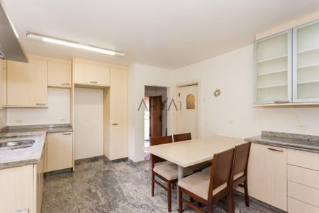 15_photo/94dce3ff6d.4c157fceb05af543-ATLAS-facef3a8-4e98-4254-82e4-6ff62dbfa22a.jpg de casa à venda com 7 quartos, 484m² em São Francisco, Curitiba