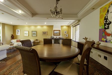 4_photo/94dce3ffc3.3fb4bb6867ac5dd3-ATLAS-002aa237-88a1-4a9f-8fdc-6e54bdd77876.jpg de casa à venda com 4 quartos, 421m² em Mercês, Curitiba