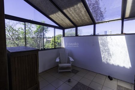 5_photo/94dce3ffc3.3fb4bb6867ac5dd3-ATLAS-19a5fa74-705d-4ea8-8aac-8534532e200a.jpg de casa à venda com 4 quartos, 421m² em Mercês, Curitiba