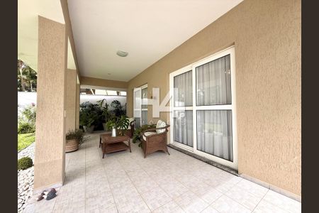 11_photo/94dce40093.1831327c64793454-ATLAS-30ff3a8a-2e07-4fec-a8f6-dd03bae03e16.jpg de casa à venda com 4 quartos, 400m² em Mercês, Curitiba