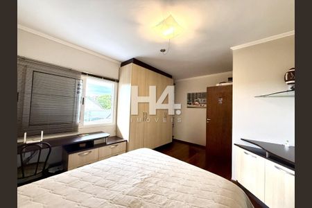 32_photo/94dce40093.1831327c64793454-ATLAS-e5aea75d-bc2f-4f99-bb3c-fa6f7cb2ba8d.jpg de casa à venda com 4 quartos, 400m² em Mercês, Curitiba